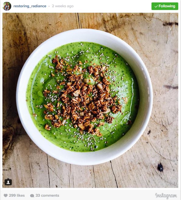 green smoothie bowl